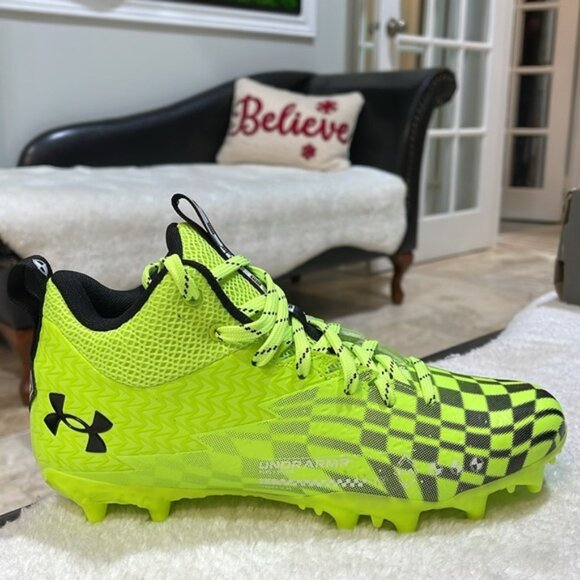 Under Armour Spotlight Select 3 MC AA Jr. Youth Football Cleats - Picture 2 of 7